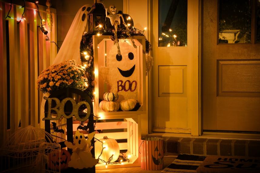 DIY Giant Googly Eye Decoration - Paging Fun Mums  Outdoor halloween,  Halloween decorations, Halloween fun